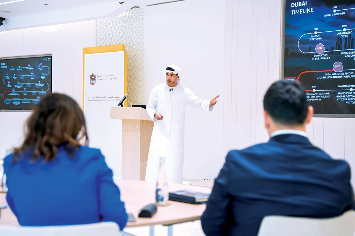 خلال إحدى الجلسات الحوارية