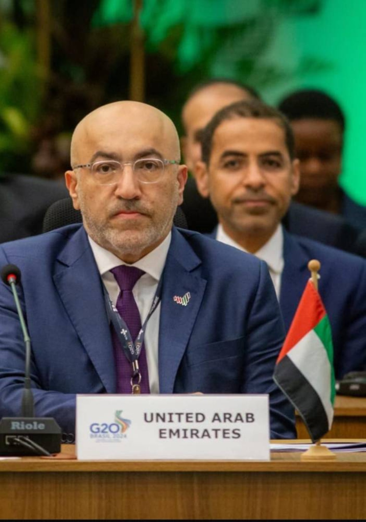 عبد الرحمن العويس خلال الاجتماع