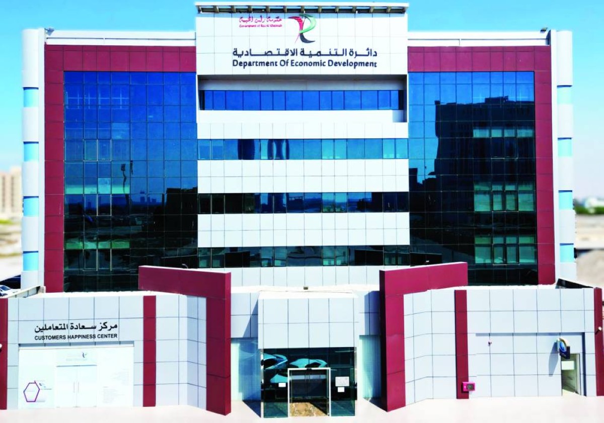 اقتصادية رأس الخيمة تضبط بضائع مقلدة بقيمة 15.6 مليون درهم