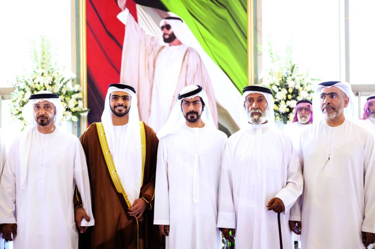 خليفة بن طحنون خلال حفل الاستقبال