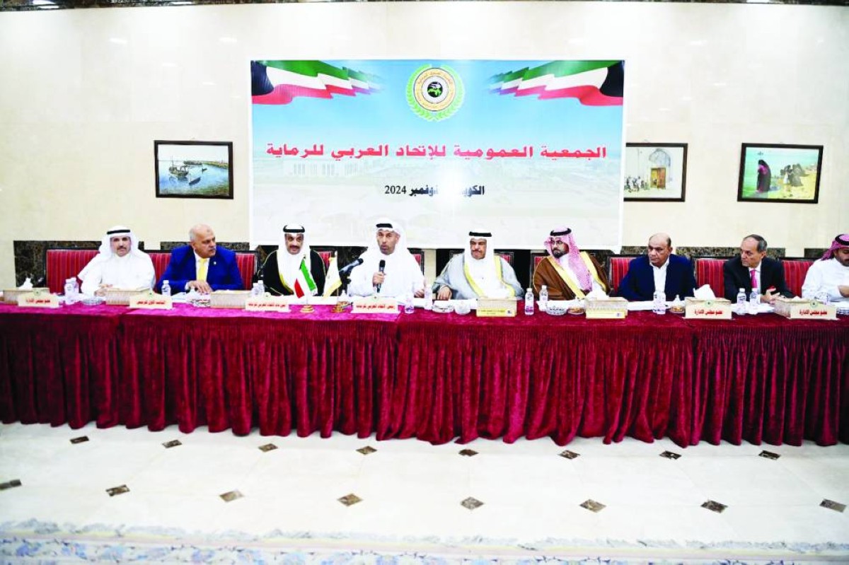 «عربي الرماية» يمنح بن يعقوب العضوية الشرفية الدائمة