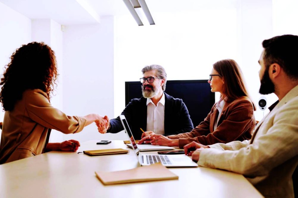 سوق التوظيف الإماراتي يسجل مستويات نمو استثنائية 


