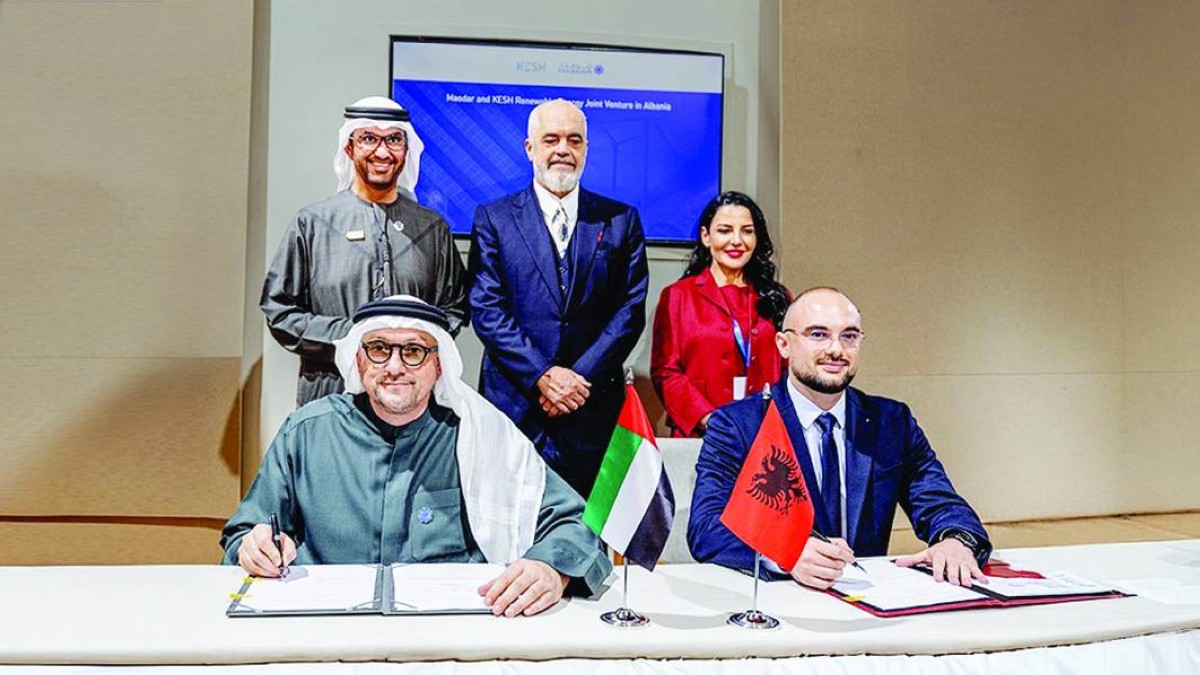 سلطان الجابر ورئيس وزراء ألبانيا يشهدان توقيع محمد الرمحي وإرالد إليزي اتفاقية التعاون