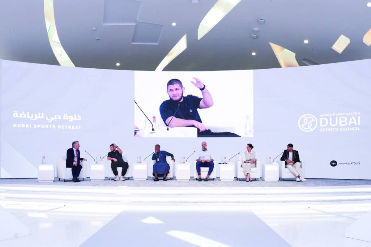 حبيب نور محمدوف يتحدث خلال الجلسة الثانية 