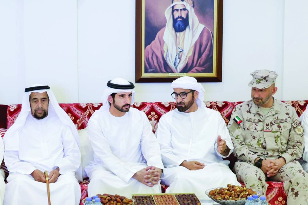 سموه خلال تقديم واجب العزاء