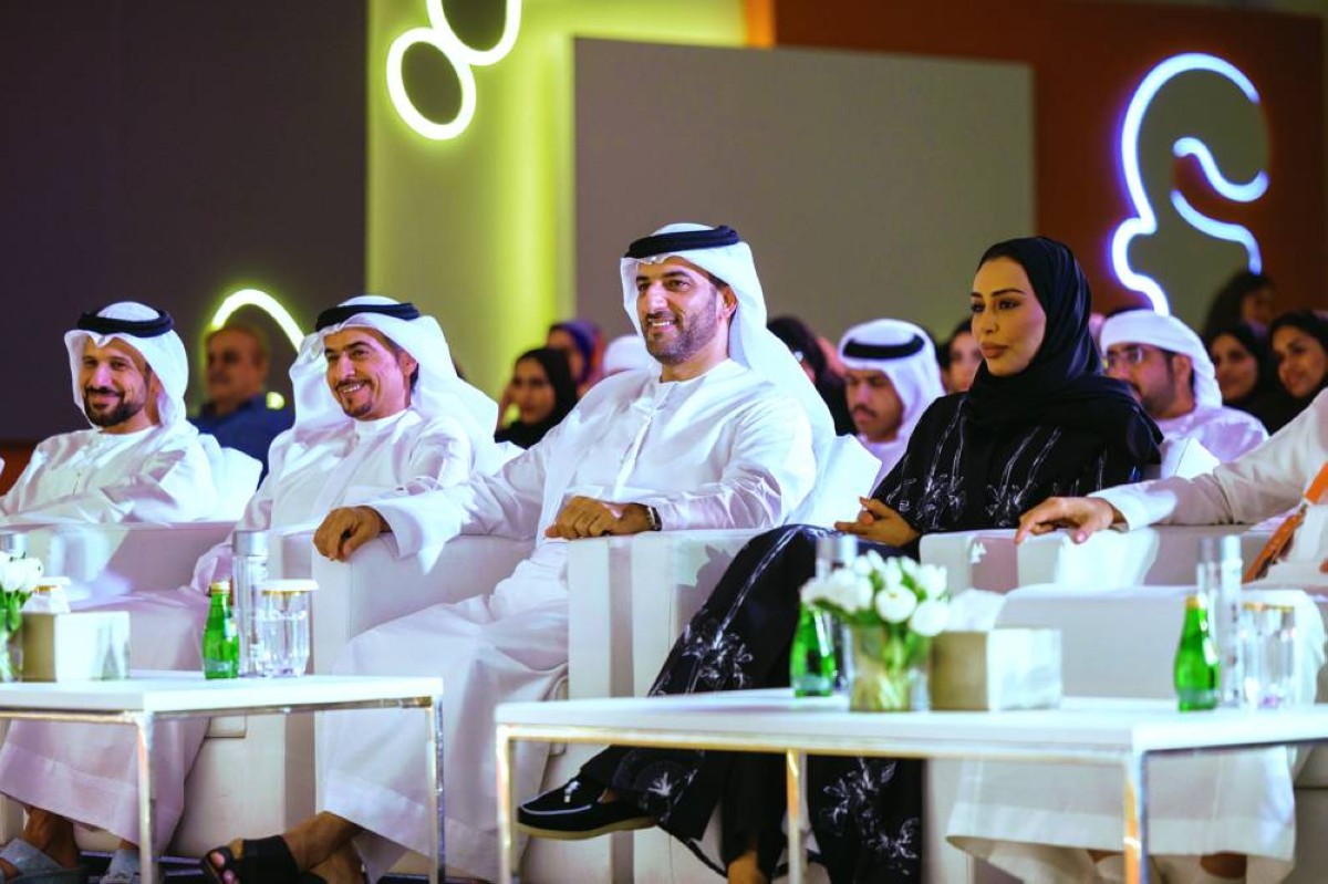 سلطان بن أحمد خلال لقاء بودكاست «أسمار» بحضور أحمد العامري وخولة المجيني