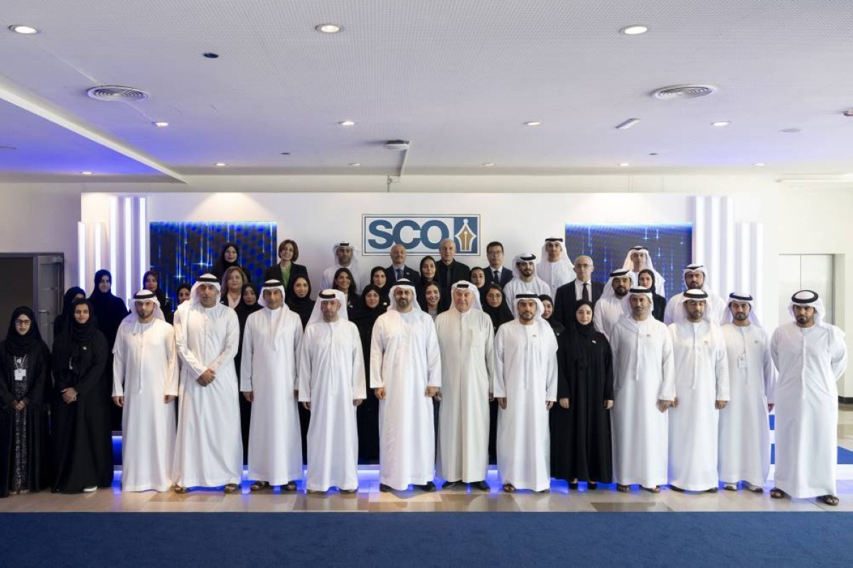 ذياب بن محمد بن زايد خلال حفل تكريم الخريجين