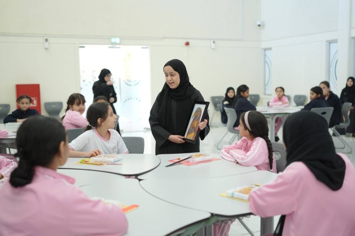 سلامة مراد خلال تدريس طلبة حماية