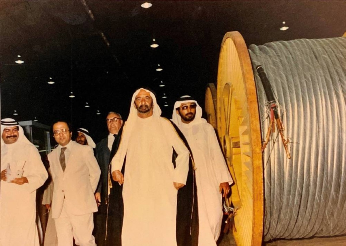 راشد بن سعيد خلال الإعلان عن أول شحنة محملة بالكابلات من إنتاج الشركة