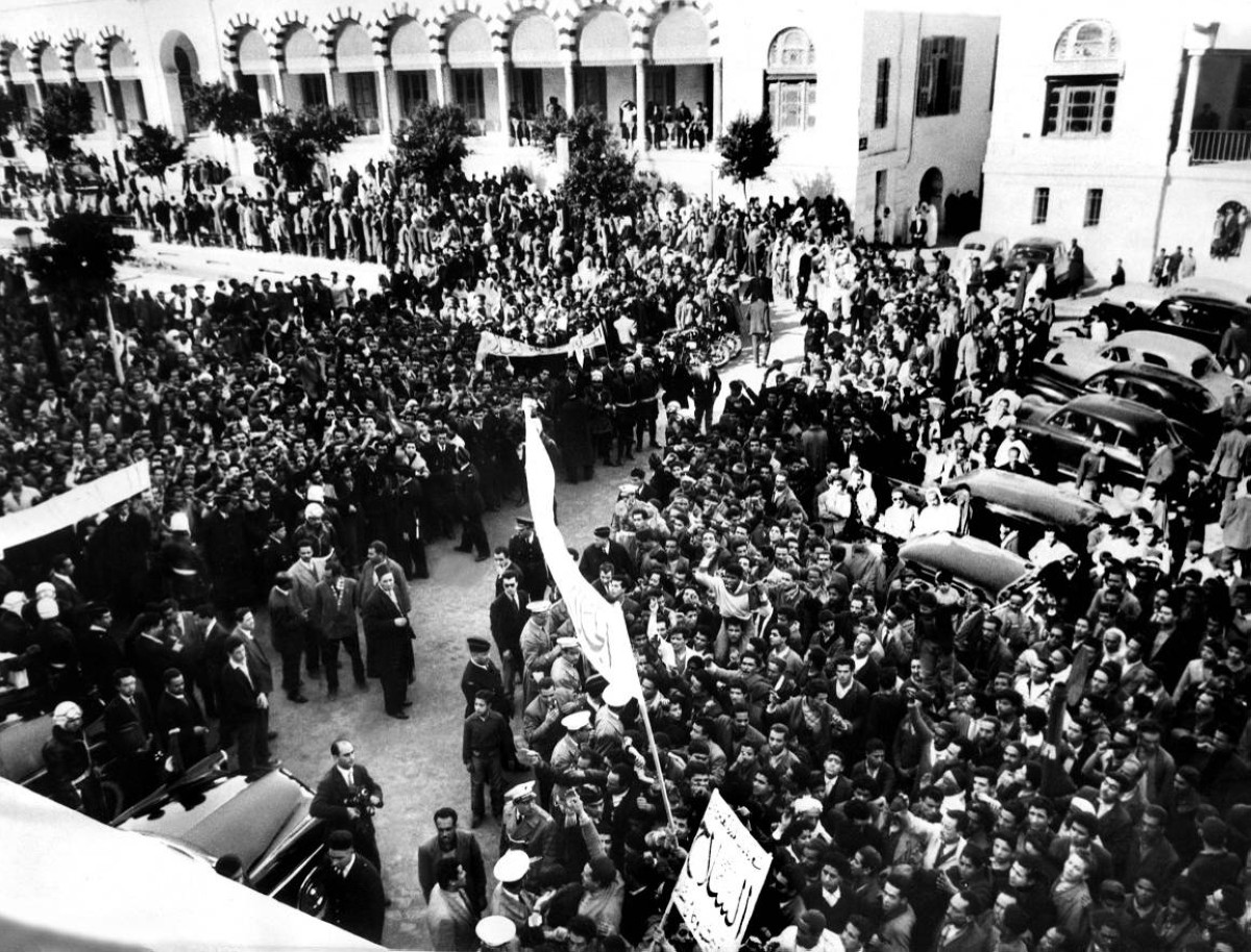 1951 تونس تعلن الإضراب العام احتجاجاً على رفض فرنسا مطالب الاستقلال.