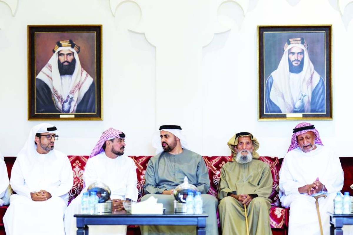 ذياب بن محمد خلال تأدية واجب العزاء