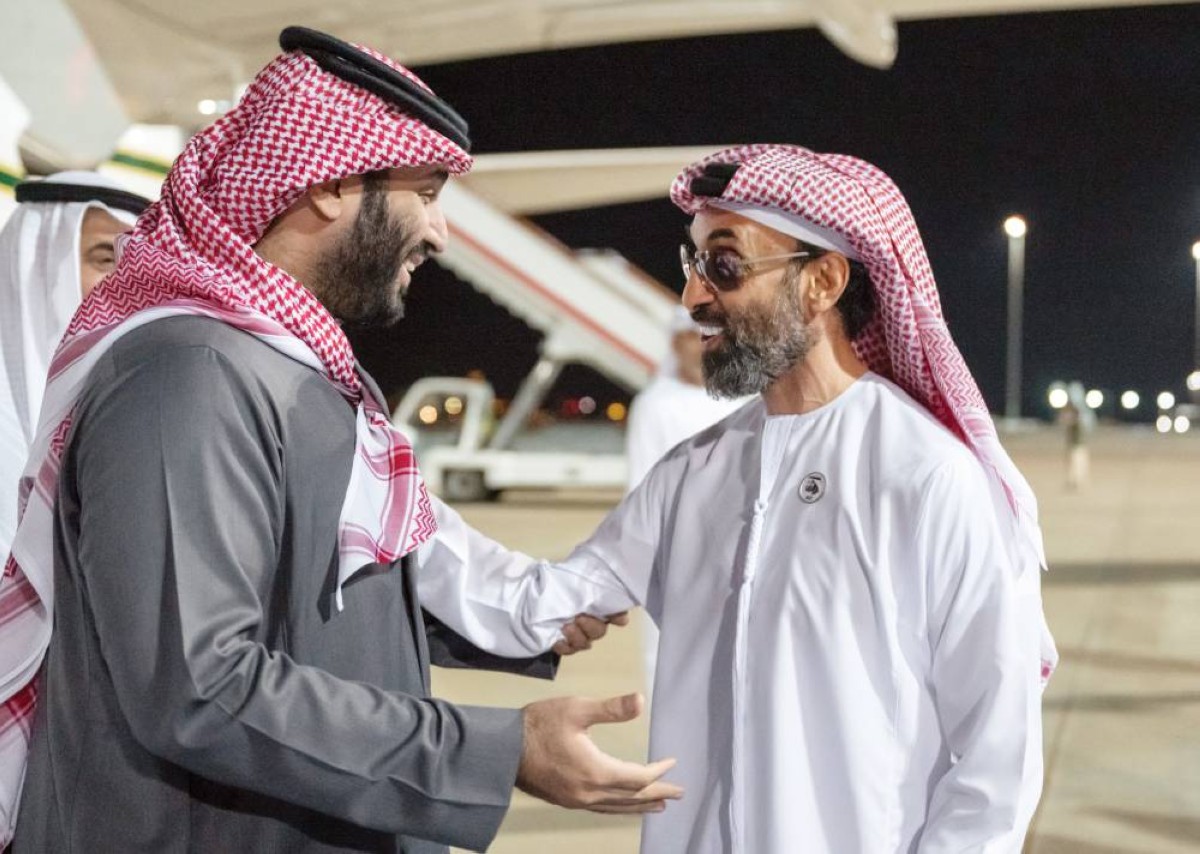  محمد بن سلمان في حديث مع طحنون بن زايد 