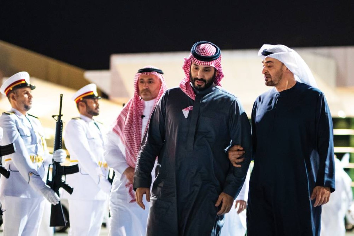  محمد بن زايد خلال استقبال محمد بن سلمان 