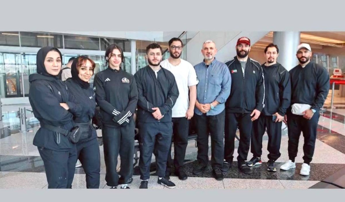 جانب من بعثة الإمارات المشاركة في البطولة