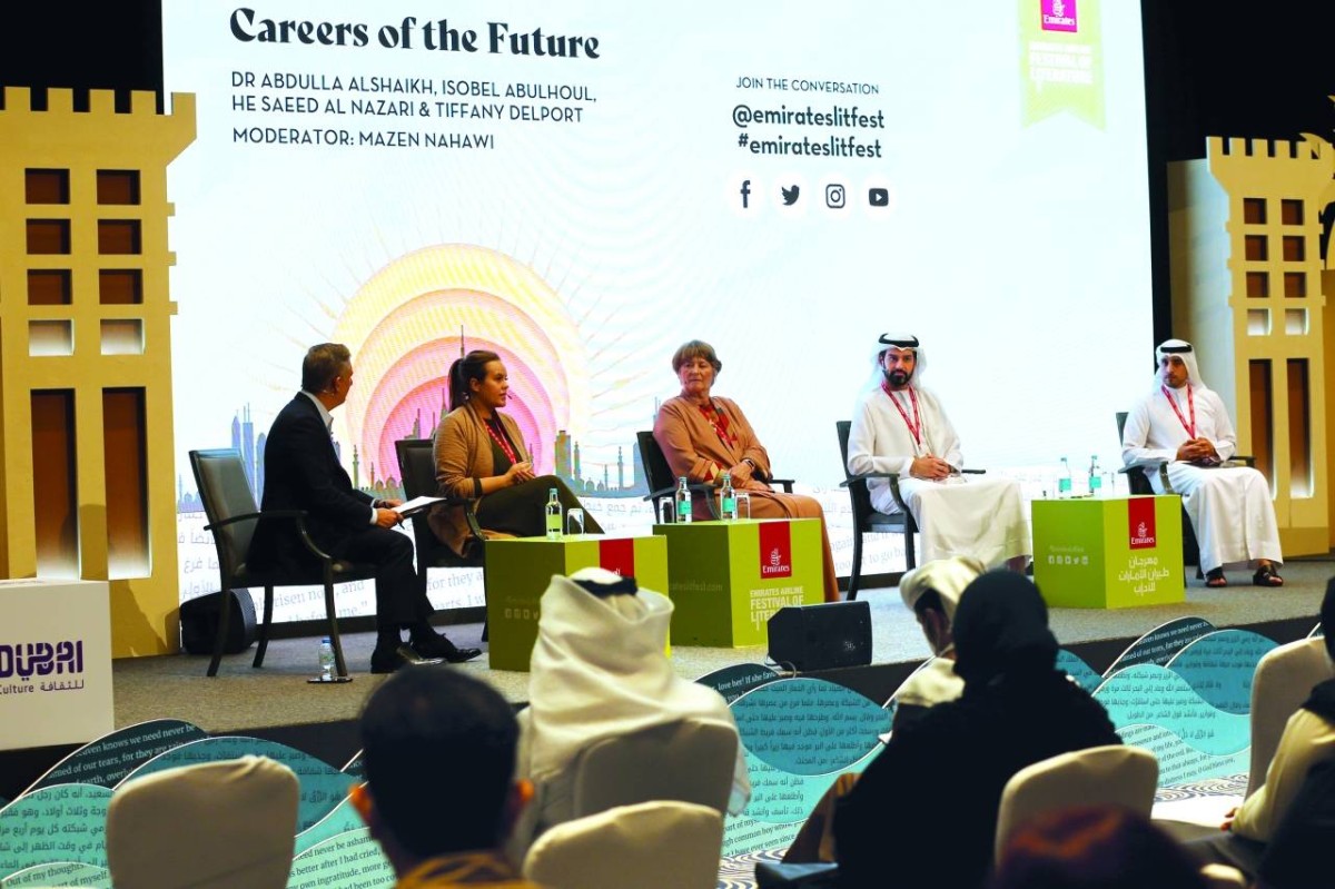 جلسات ثرية وملهمة في المهرجان تناقش قضايا أدبية عالمية | أرشيفية