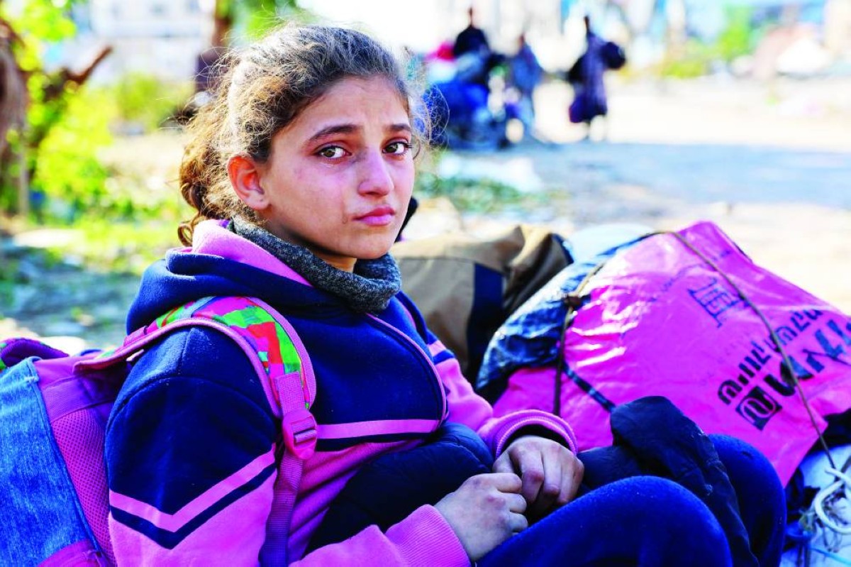 طفلة فلسطينية نزحت من بيت لاهيا ووصلت إلى جباليا