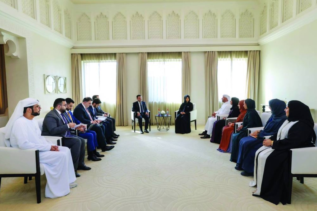 لطيفة بنت محمد خلال لقاء وفد إقليم كردستان العراق بحضور هالة بدري والمسؤولين