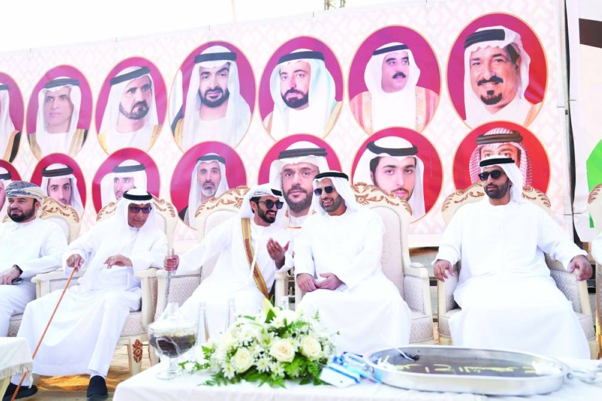 محمد بن سعود خلال حفل زفاف عمر الشحي