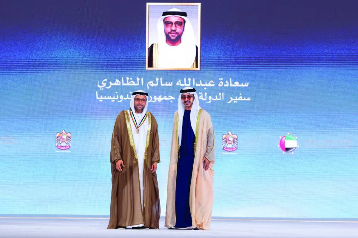 عبدالله بن زايد خلال تكريم عبدالله الظاهري