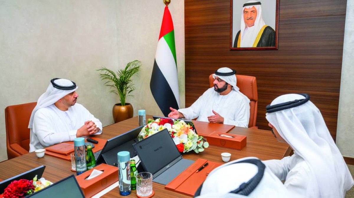 محمد الشرقي في حديث مع حمد الظنحاني