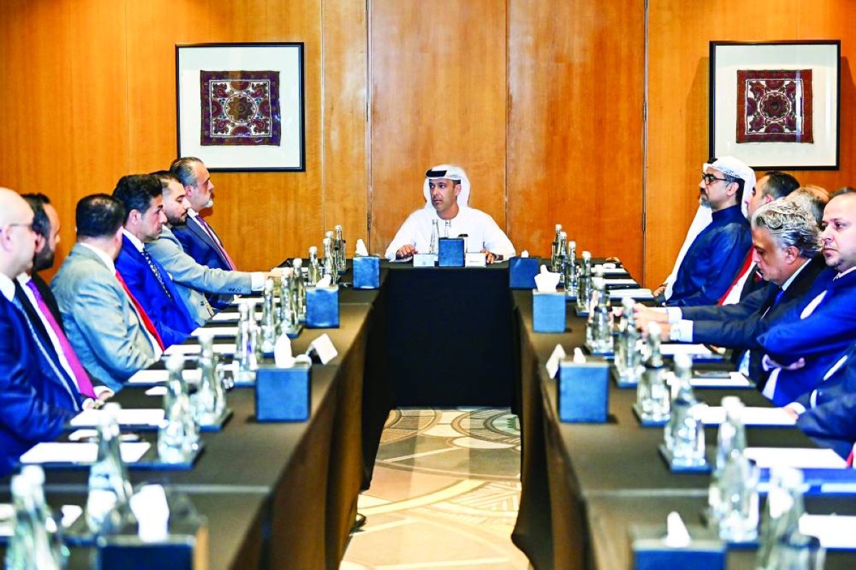 فيصل بن سليطين خلال ترؤسه الاجتماع