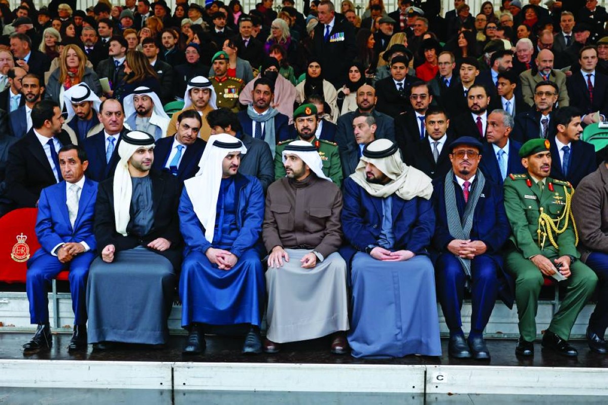  حمدان ومكتوم وأحمد ومنصور بن محمد وسعيد بن مكتوم وضاحي خلفان 