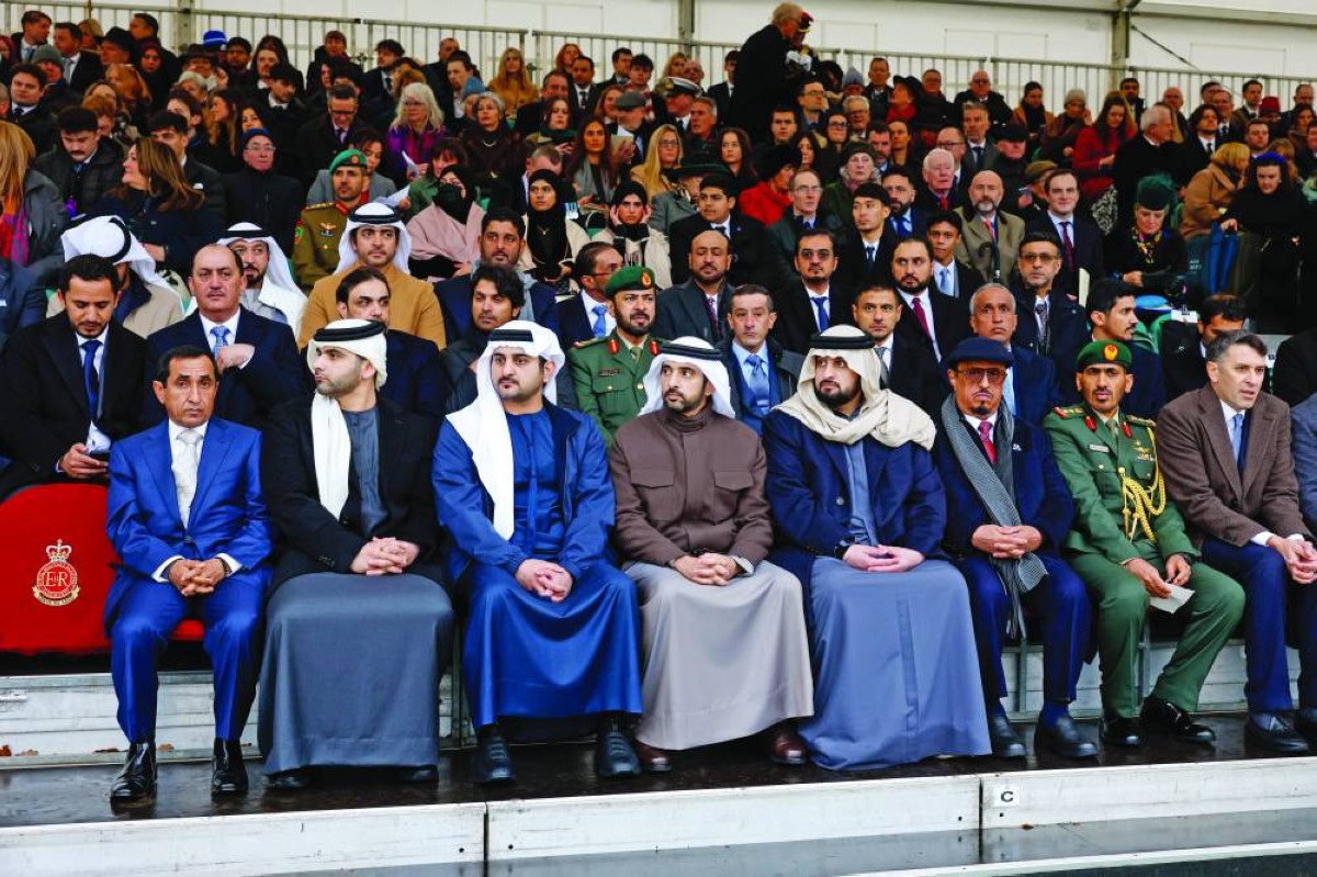  حمدان ومكتوم وأحمد ومنصور بن محمد وسعيد بن مكتوم وضاحي خلفان 