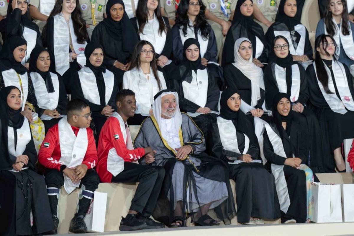 سلطان القاسمي مع المكرمين