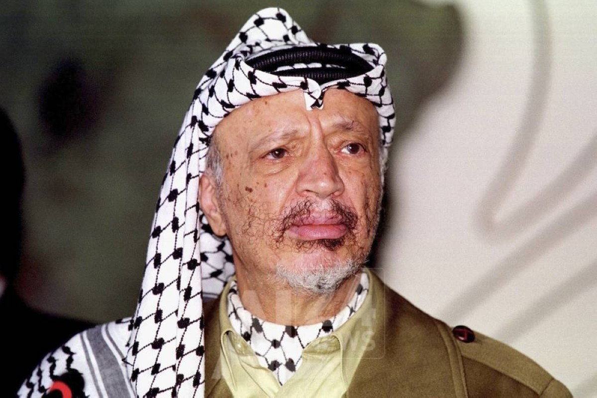 1988 بدء الحوار الرسمي بين الولايات المتحدة ومنظمة التحرير الفلسطينية.