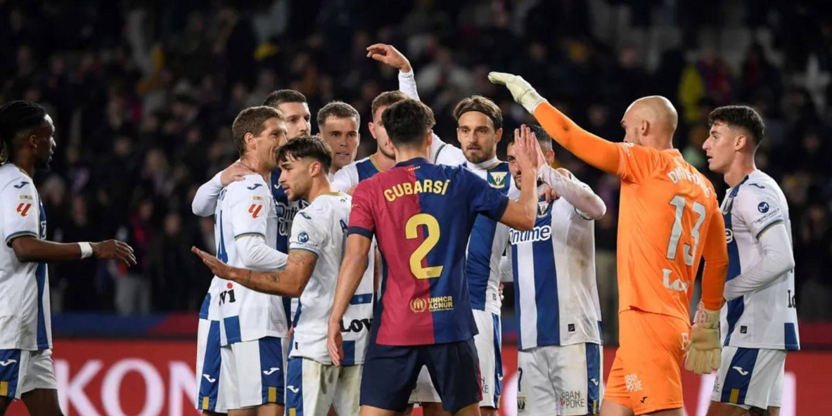 برشلونة يواصل نزيف النقاط ويخسر أمام ليجانيس في الدوري الإسباني