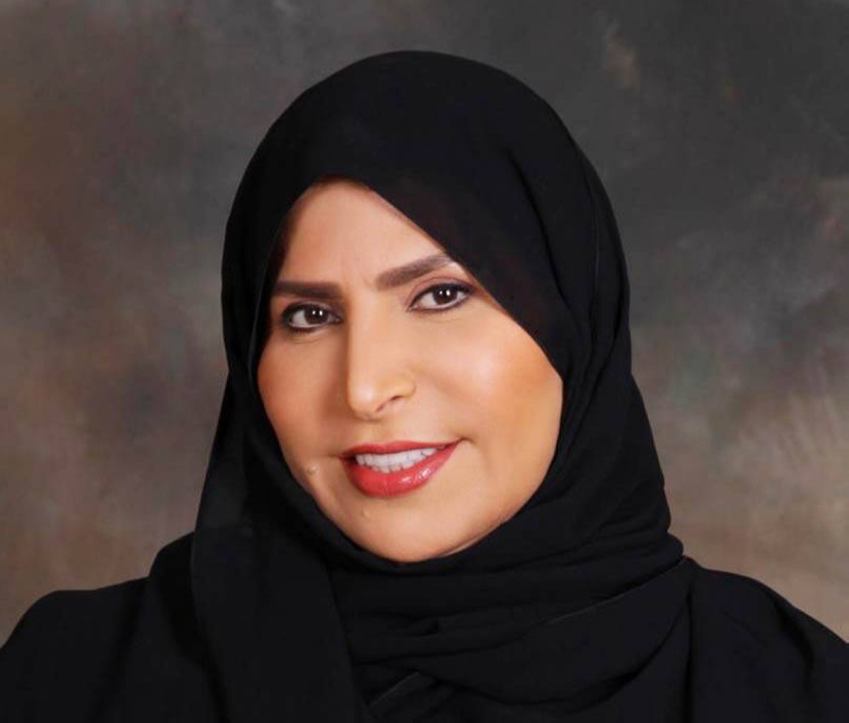 نورا المهيري