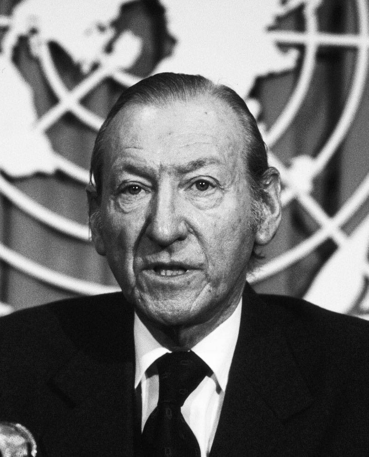 1971 انتخاب النمساوي كورت فالدهايم أميناً عاماً للأمم المتحدة خلفاً للبريطاني يو ثانت