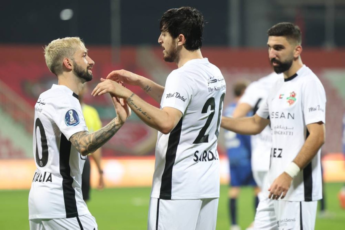 سردار وكارتابيا يقودان شباب الأهلي للفوز على النصر في كأس المحترفين