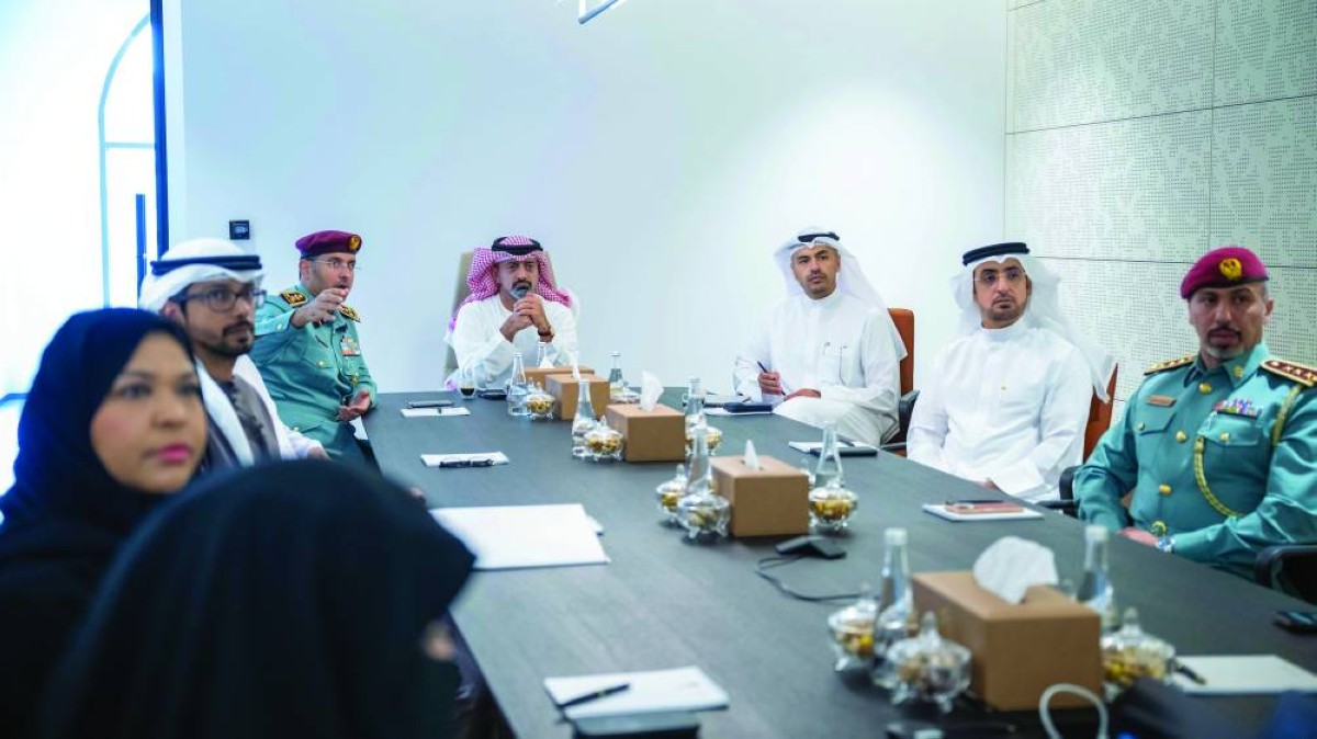 عمار بن حميد مترئساً اجتماع اللجنة العليا للطاقة| وام