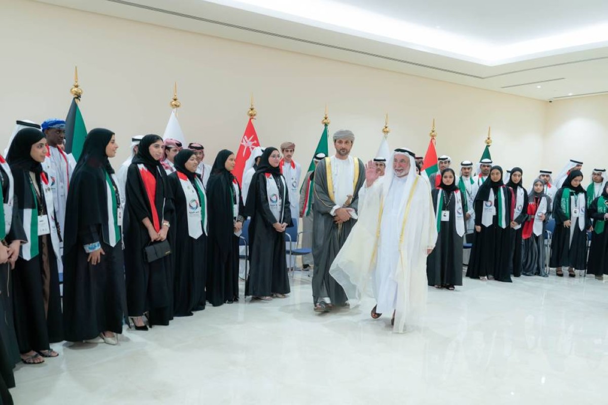 سلطان القاسمي مرحباً بالمشاركين في «جسور خليجية»