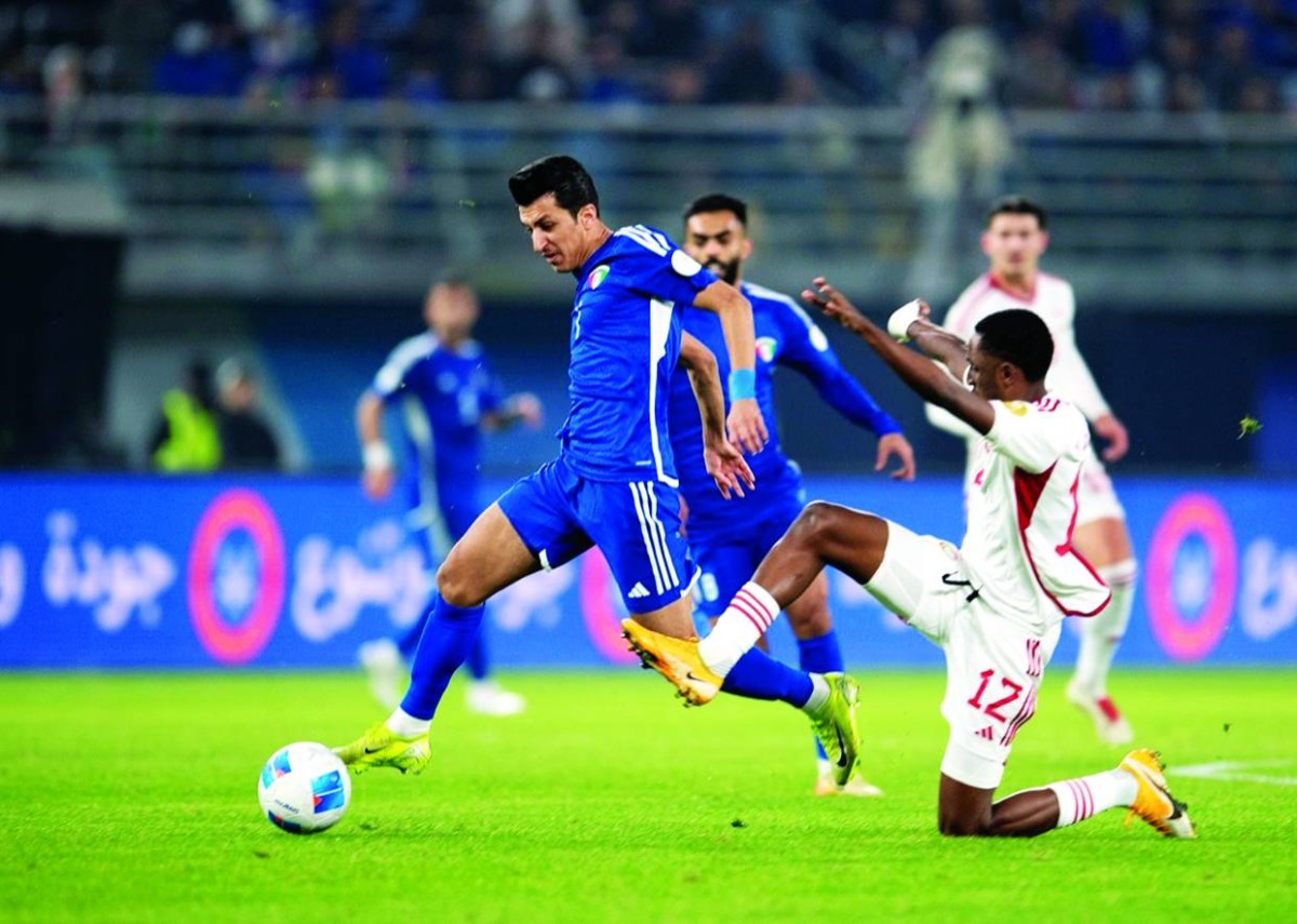 جانب من لقاء «الأبيض» و«الأزرق»