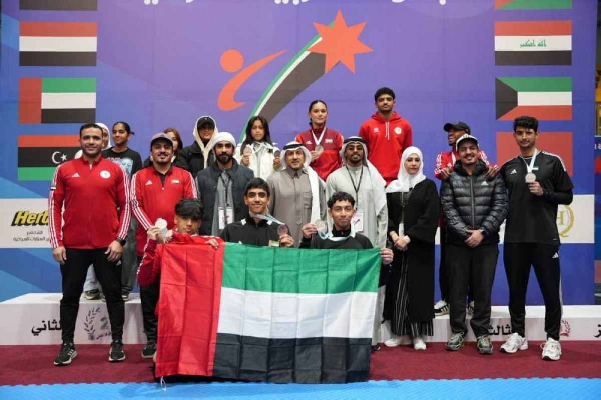 منتخب الإمارات للكاراتيه يحتفل بالفوز
