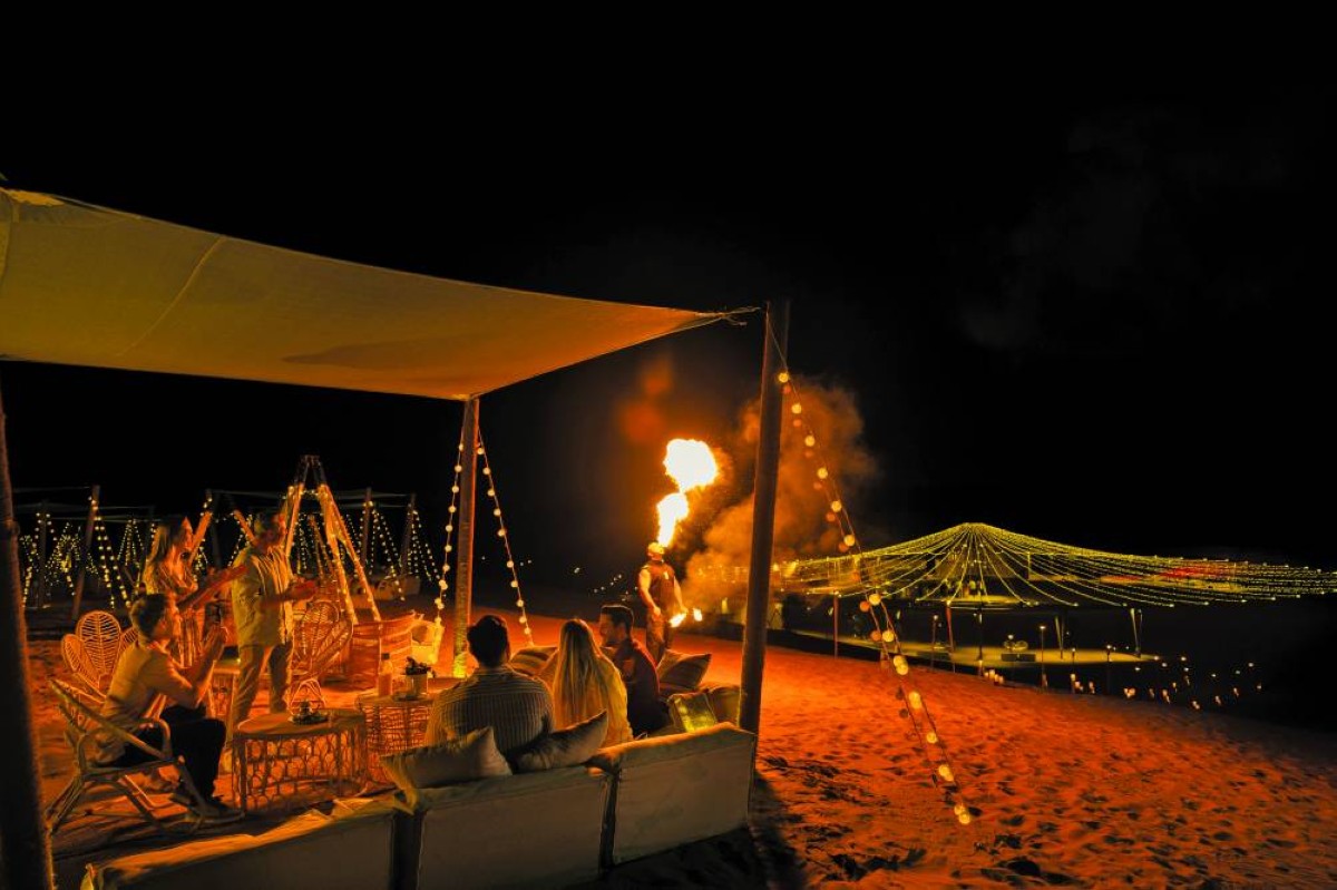 مخيمات وفق اشتراطات تراعي عوامل السلامة |