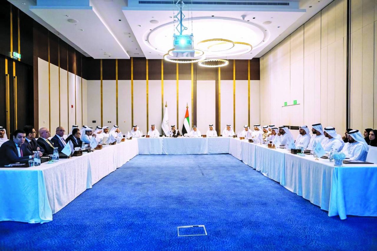 حمد الشامسي خلال الخلوة بحضور رؤساء النيابات العامة وأعضائها 