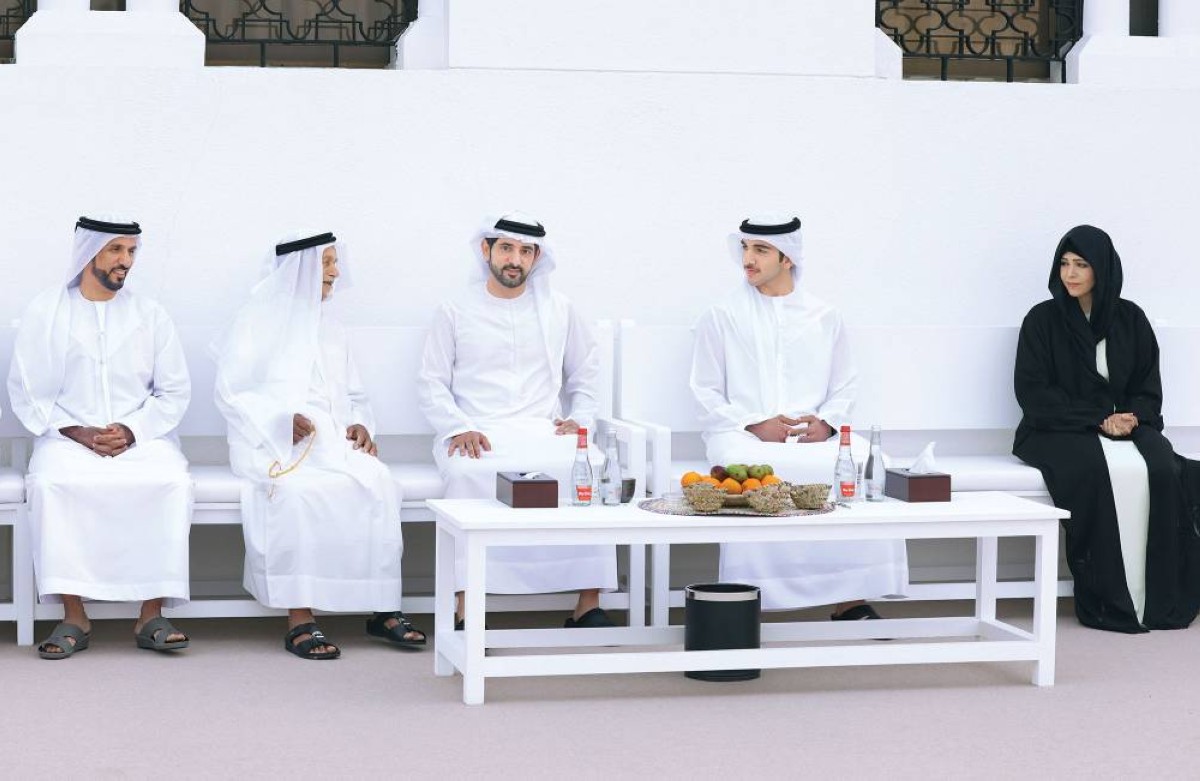 حمدان بن محمد خلال اللقاء بحضور لطيفة بنت محمد ومحمد بن راشد بن محمد
