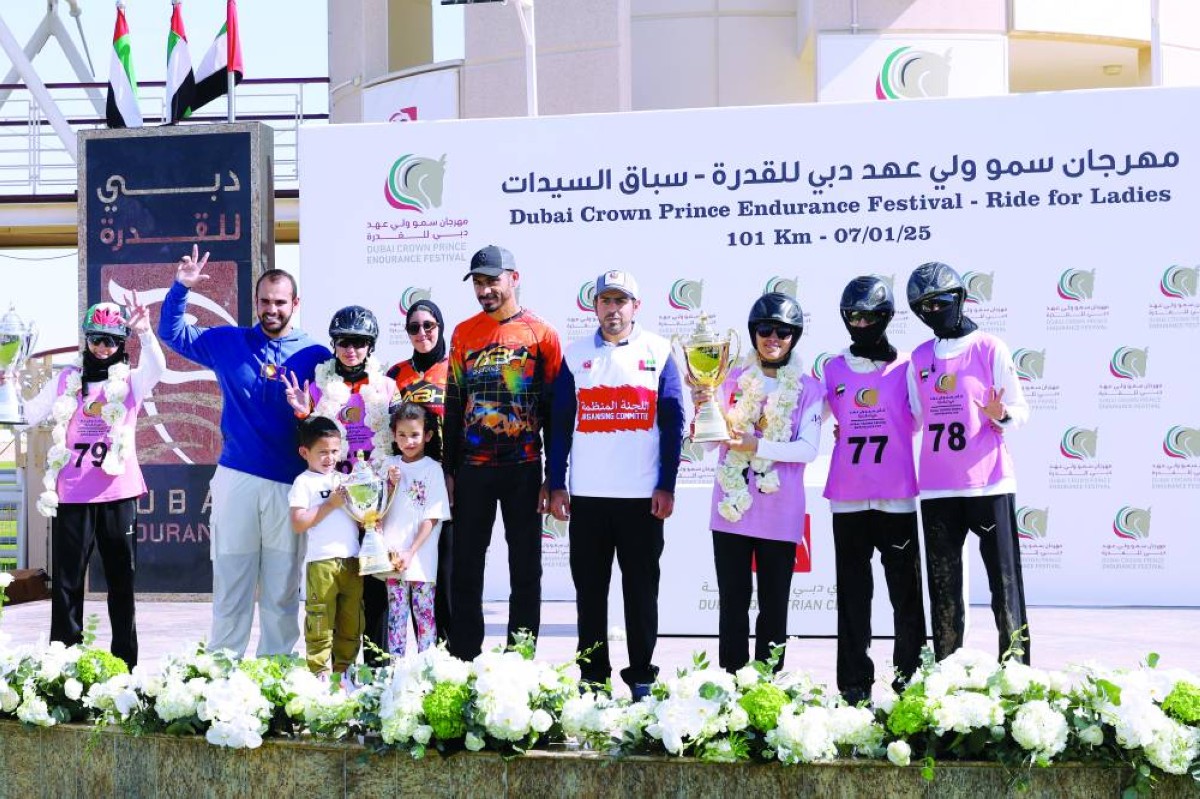 أحمد الكعبي خلال مراسم التتويج