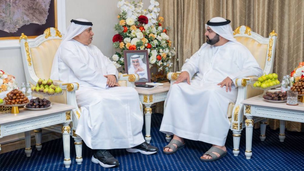 محمد الشرقي خلال لقائه عبيد الزعابي