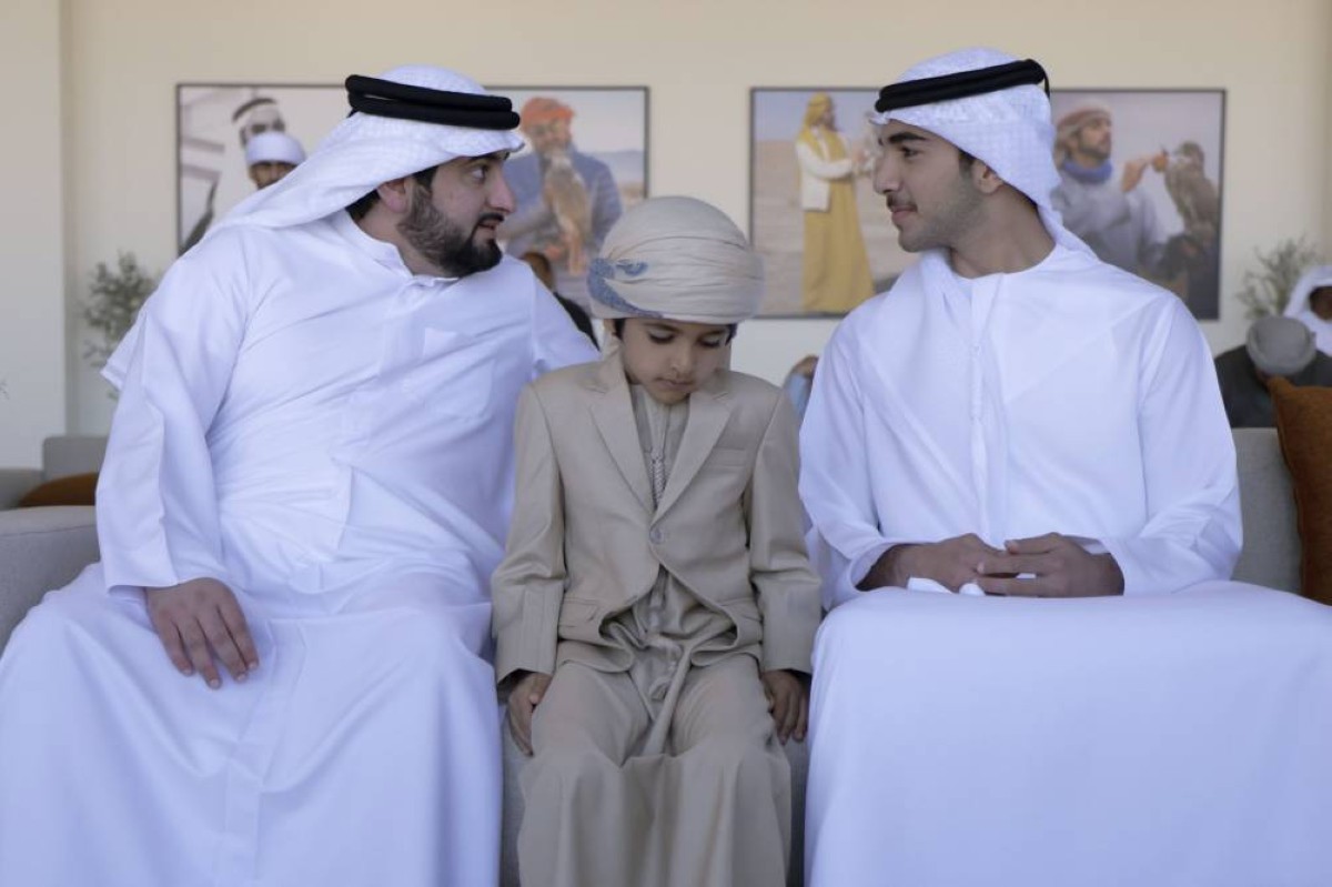 أحمد بن محمد يشهد انطلاق فعاليات النسخة الأولى من "كأس فزّاع" لسباقات الصقور