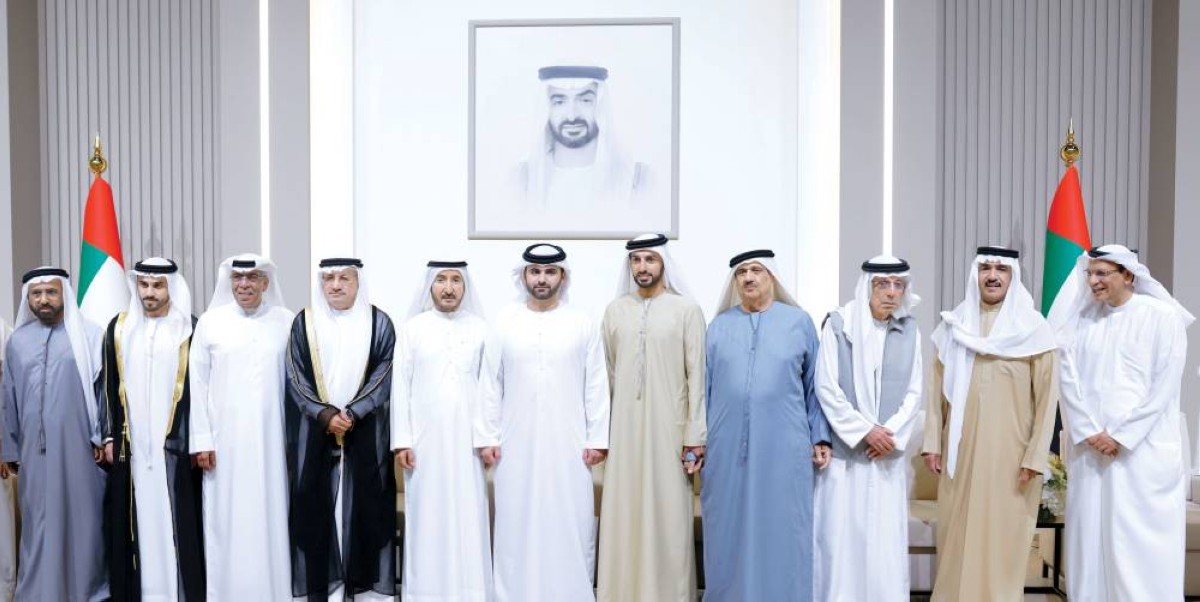 منصور بن محمد خلال الحفل بحضور راشد بن حميد وحميد المعلا وأحمد الزعابي وسعيد الرقباني وحميد القطامي وعبد الغفار حسين والعريس