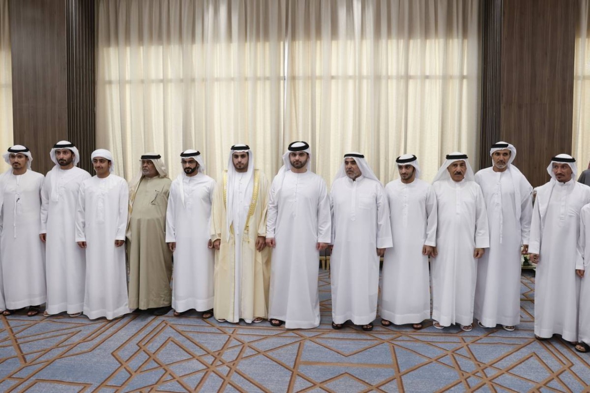 منصور بن محمد لدى حضوره حفل الاستقبال