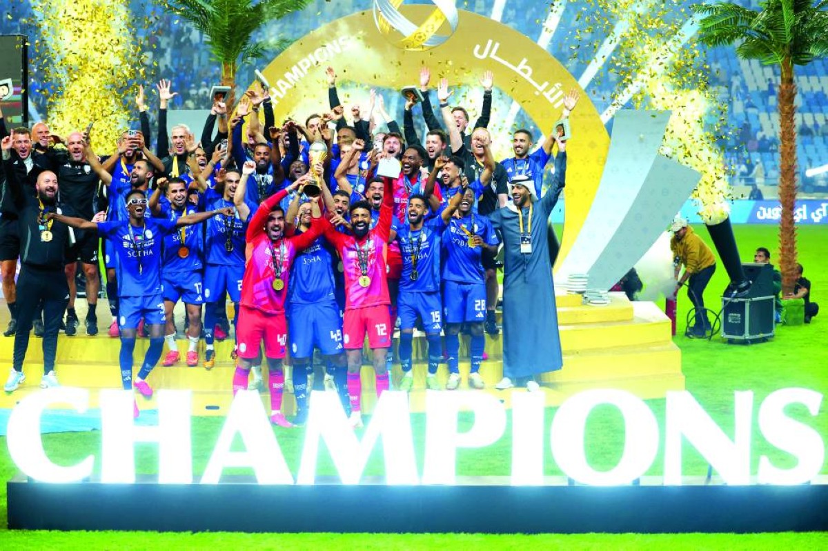 لاعبو النصر واحتفالية كأس السوبر الغالية