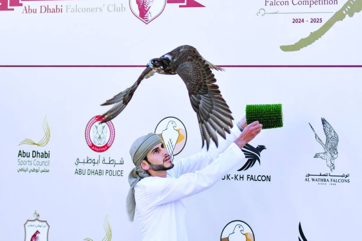 «أر 25» يتألق في كأس رئيس الدولة للصيد بالصقور