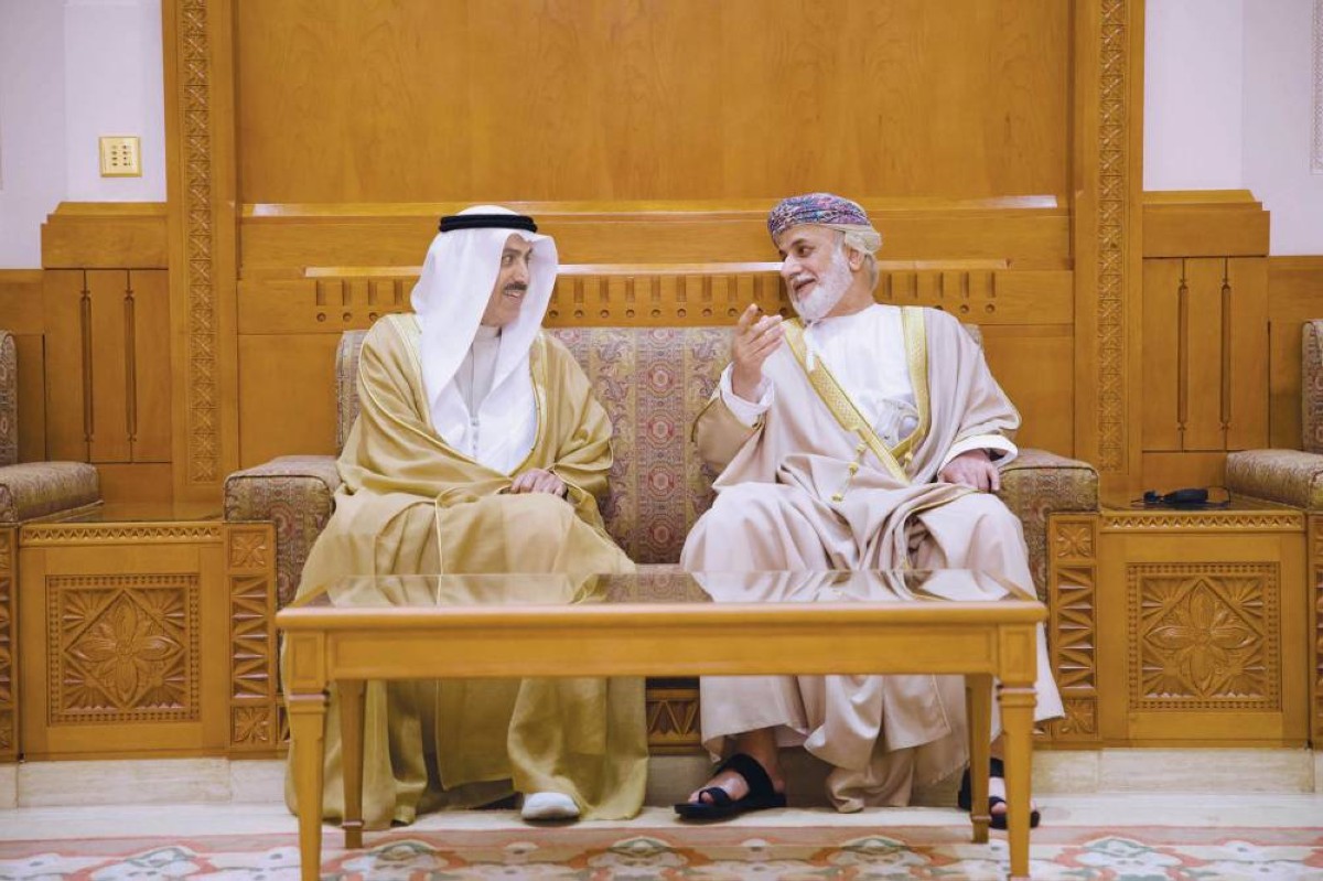 صقر غباش ورئيس مجلس الدولة العماني يبحثان تعزيز التعاون البرلماني