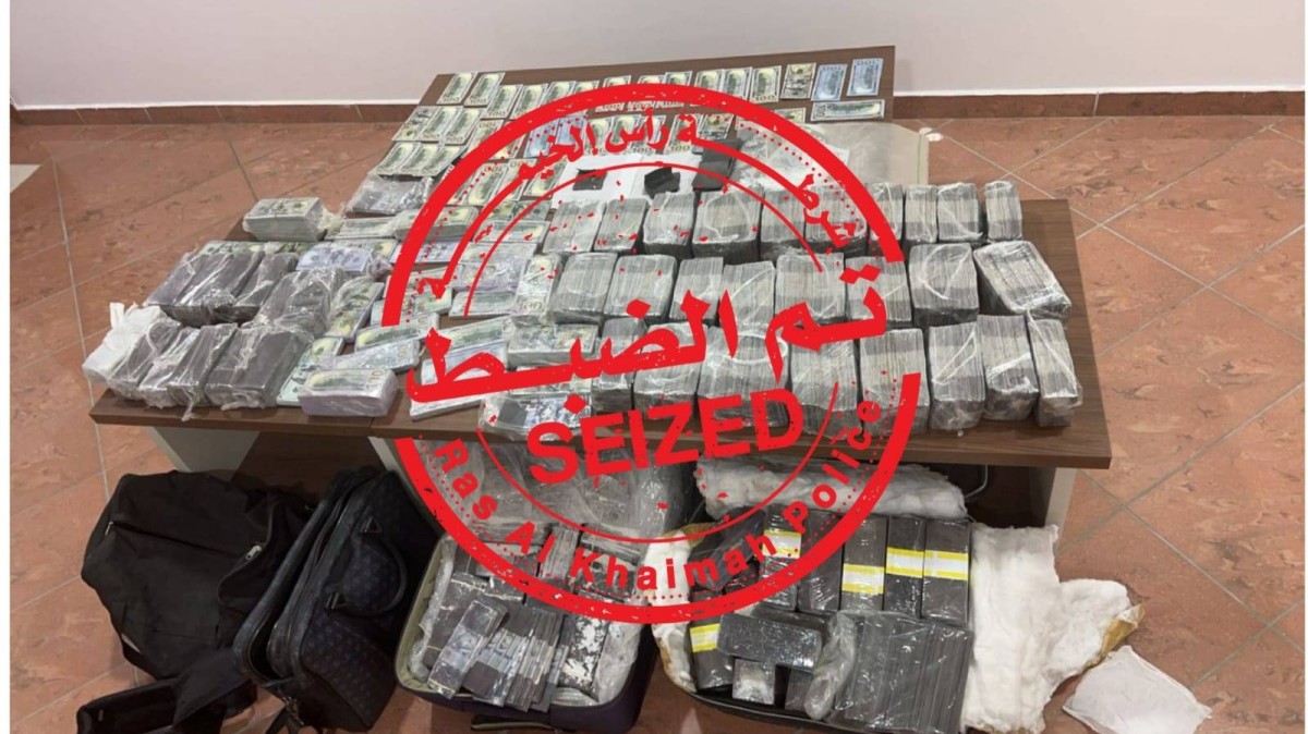 شرطة رأس الخيمة تضبط تشكيلاً عصابياً يروّج عملة أجنبية مزيفة