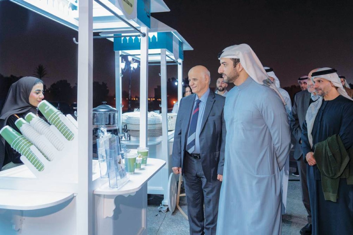 سلطان بن أحمد متفقداً معرض رواد الأعمال لخريجي جامعة الشارقة |